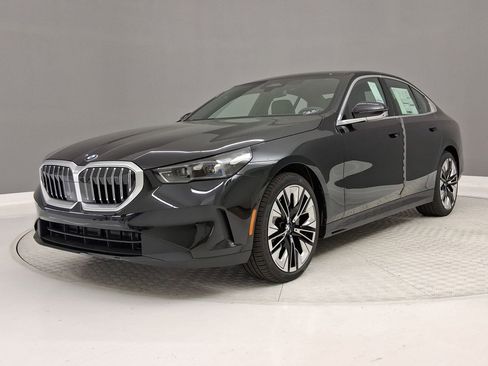 New 2026 BMW 530i w/ Premium Package image 33