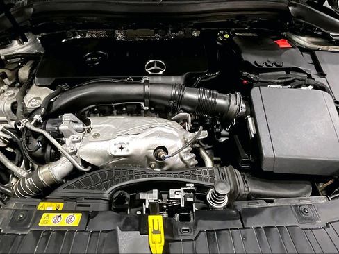 Used 2021 Mercedes-Benz GLA 250 GLA 250 image 32