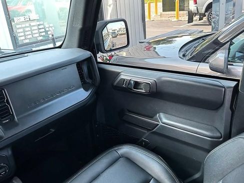 Used 2025 Ford Bronco Badlands AWD/4WD image 11