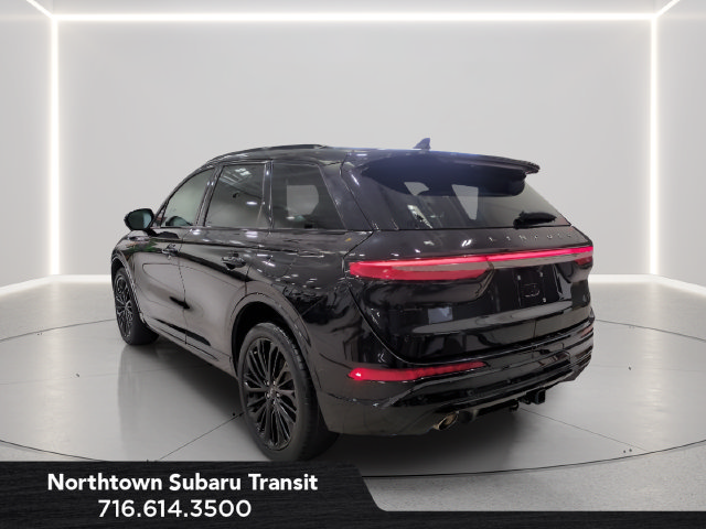 Used 2025 Lincoln Corsair Reserve w/ Equipment Group 202A AWD/4WD image 3
