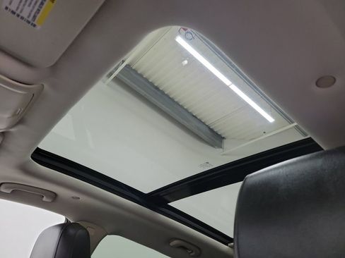 Used 2019 Cadillac XT5 Luxury w/ LPO, Radiant Package image 18