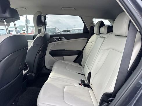 Used 2023 Kia Sportage EX FWD image 9