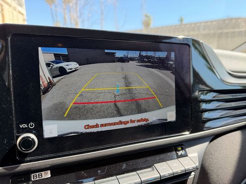 Used 2025 Toyota Camry LE image 22