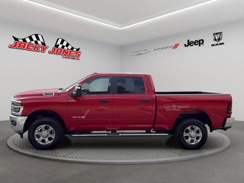 Used 2026 RAM 2500 Big Horn AWD/4WD image 2