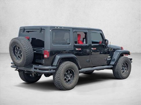 Used 2013 Jeep Wrangler Unlimited Sahara w/ Connectivity Group AWD/4WD image 5