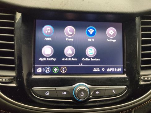 Used 2022 Chevrolet Trax LT w/ LT Convenience Package image 25