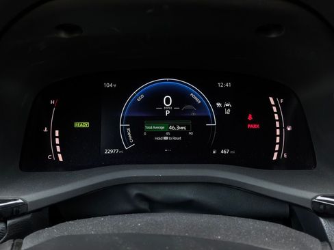 Used 2025 Toyota Camry LE FWD image 36