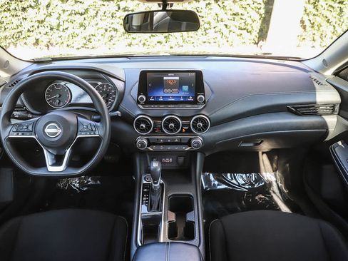 Used 2024 Nissan Sentra SV FWD image 12