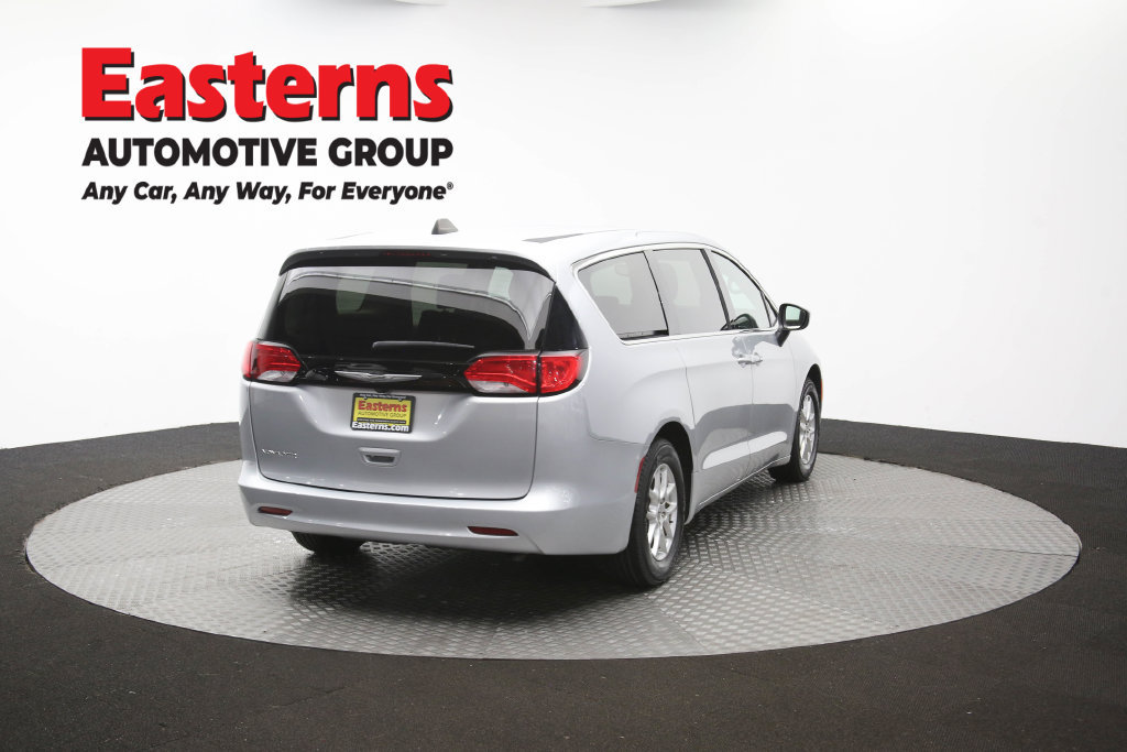 Used 2023 Chrysler Voyager LX FWD image 42