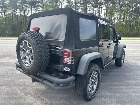 Used 2014 Jeep Wrangler Unlimited Rubicon w/ Connectivity Group image 7