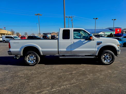 Used 2010 Ford F250 Lariat image 9