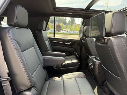 Used 2024 GMC Yukon Denali w/ Denali Reserve Package AWD/4WD image 28