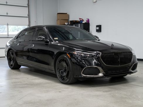 Used 2024 Mercedes-Benz Maybach S 680 4MATIC image 3
