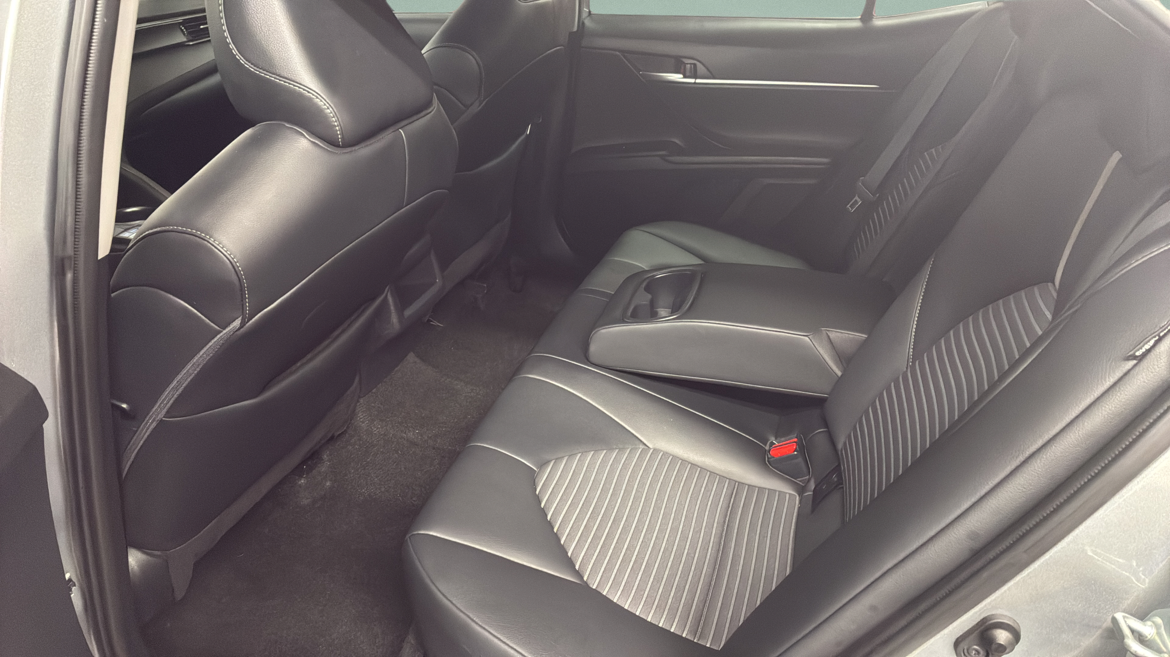 Used 2023 Toyota Camry SE FWD image 20