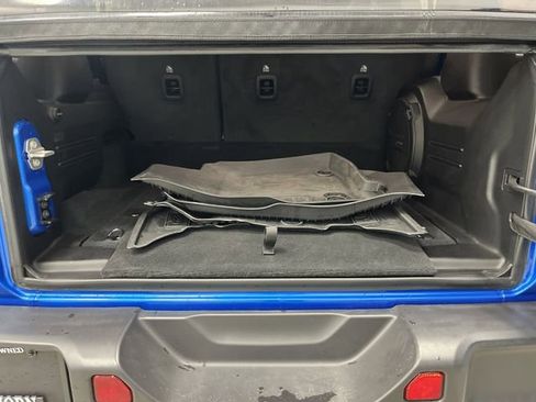 Used 2024 Jeep Wrangler Unlimited image 13