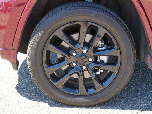 Used 2022 Jeep Grand Cherokee Laredo X AWD/4WD image 15