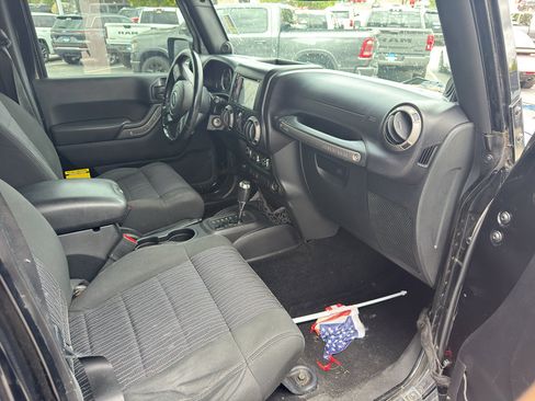 Used 2011 Jeep Wrangler Unlimited Sport AWD/4WD image 9