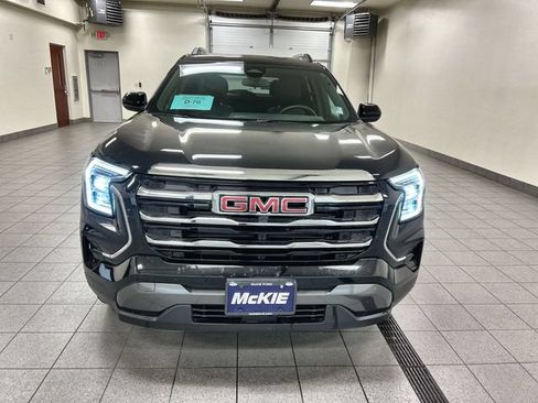 Used 2025 GMC Terrain Elevation w/ Elevation Premium Package AWD/4WD image 2