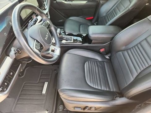 Used 2024 Kia Sportage SX FWD image 12
