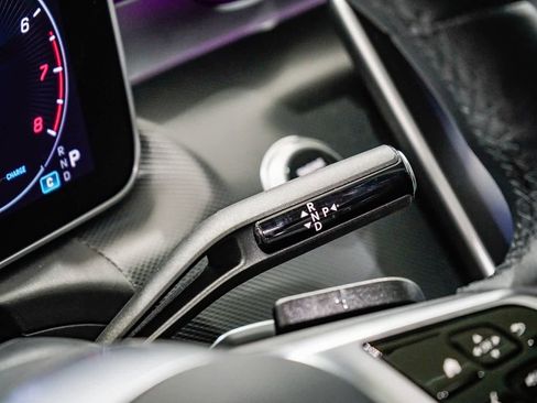 Used 2025 Mercedes-Benz C 300 Sedan image 21