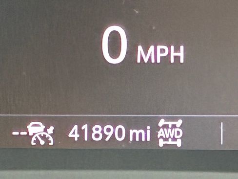 Used 2023 Chevrolet TrailBlazer RS w/ Sun and Liftgate Package image 28