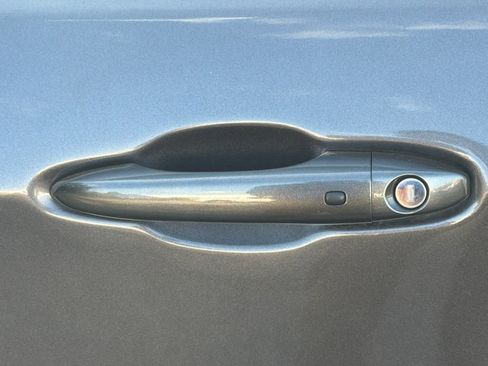 Used 2020 Jeep Compass Latitude w/ Popular Equipment Group image 13