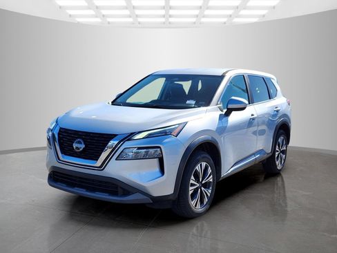 Used 2023 Nissan Rogue SV FWD image 3