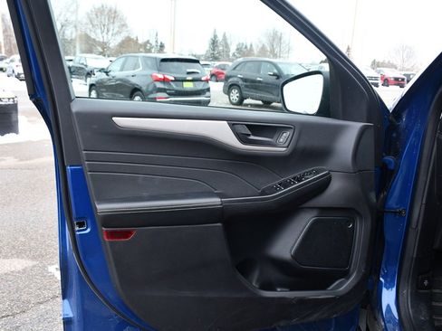 Used 2022 Ford Escape SE image 20