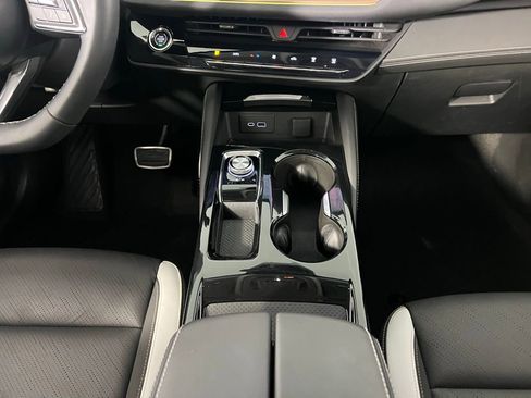 Used 2025 Buick Envision Sport Touring image 16