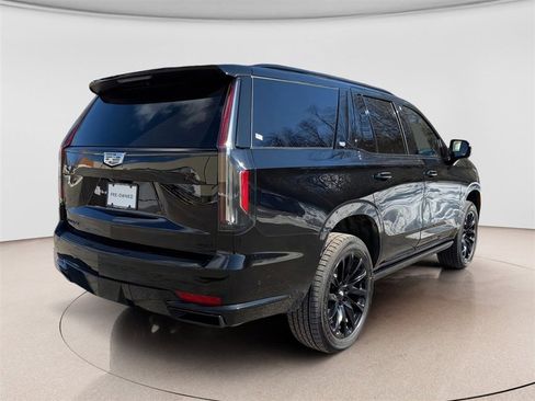 Used 2024 Cadillac Escalade Sport Platinum w/ LPO, ONYX Package image 5