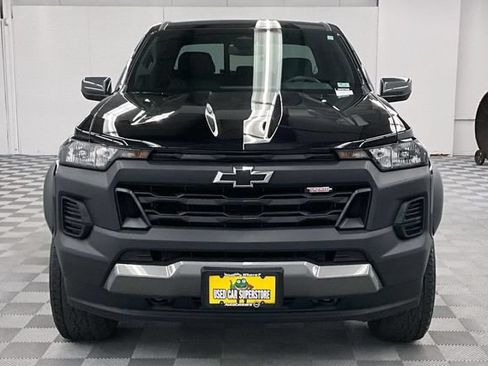 Used 2025 Chevrolet Colorado Trail Boss AWD/4WD image 4