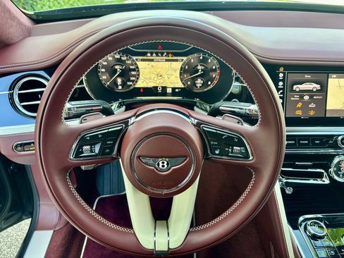 Used 2024 Bentley Flying Spur W12 image 13