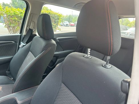 Used 2019 Honda Fit Sport image 8