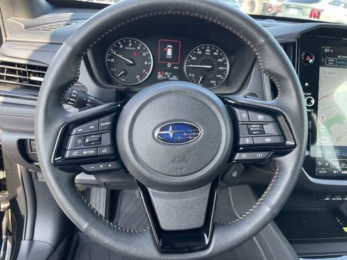 Used 2025 Subaru Forester Touring w/ Popular Package - Touring AWD/4WD image 17