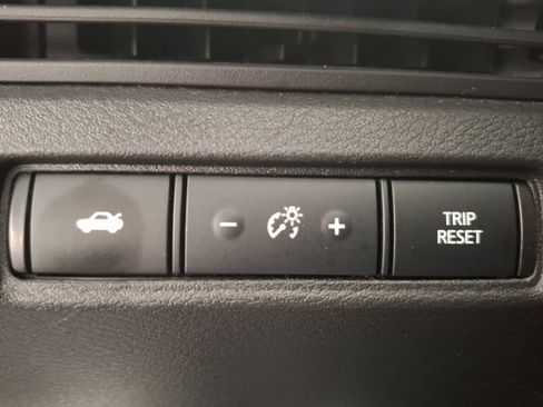 Used 2025 Nissan Altima 2.5 SR FWD image 17