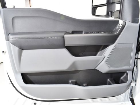 New 2026 Ford F550 4x4 Crew Cab w/ XLT Value Package image 24