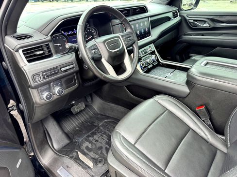 Used 2021 GMC Yukon Denali w/ Denali Premium Package RWD image 11