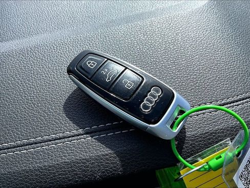 Used 2025 Audi Q7 3.0T Premium Plus image 13