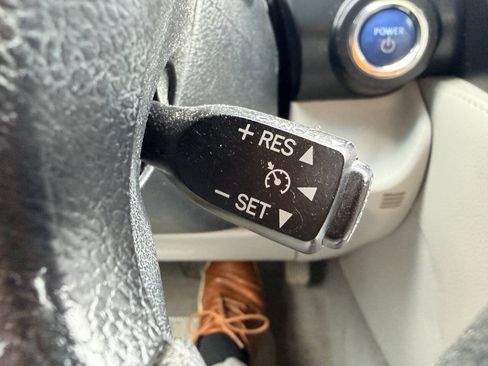 Used 2012 Toyota Camry LE FWD image 8