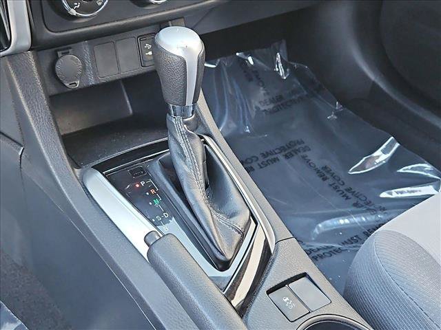 Used 2018 Toyota Corolla L w/ Carpet Mat Package (TMS) FWD image 12
