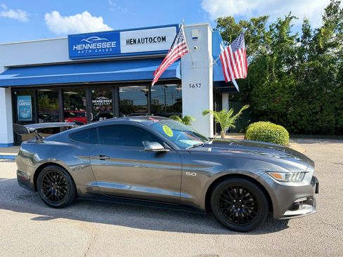 Used 2015 Ford Mustang GT Premium RWD image 8