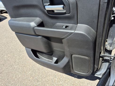 Used 2020 GMC Sierra 1500 4x4 Crew Cab w/ Sierra Value Package image 19