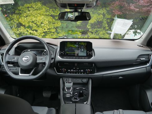 Certified 2023 Nissan Rogue SL w/ SL Premium Package AWD/4WD image 9