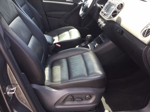 Used 2014 Volkswagen Tiguan SEL AWD/4WD image 22
