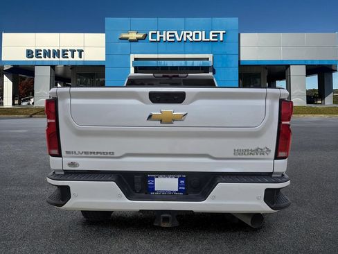 Used 2024 Chevrolet Silverado 2500 High Country w/ Z71 Off-Road Package AWD/4WD image 6