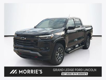 Used 2024 Chevrolet Colorado Z71 w/ Z71 Convenience Package 2