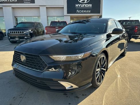 Used 2024 Honda Accord Touring image 1