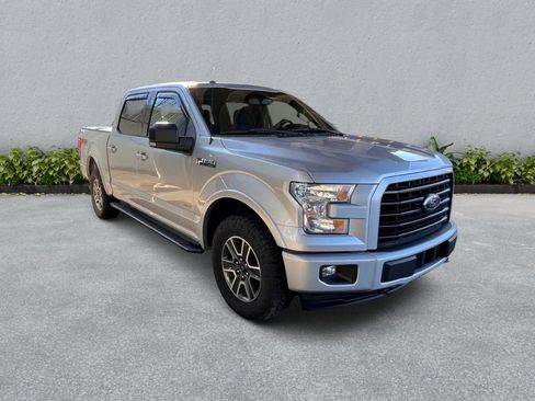 Used 2017 Ford F150 XLT w/ Equipment Group 302A Luxury AWD/4WD image 4