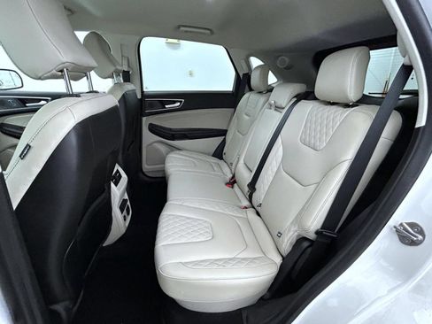 Used 2024 Ford Edge Titanium AWD/4WD image 19