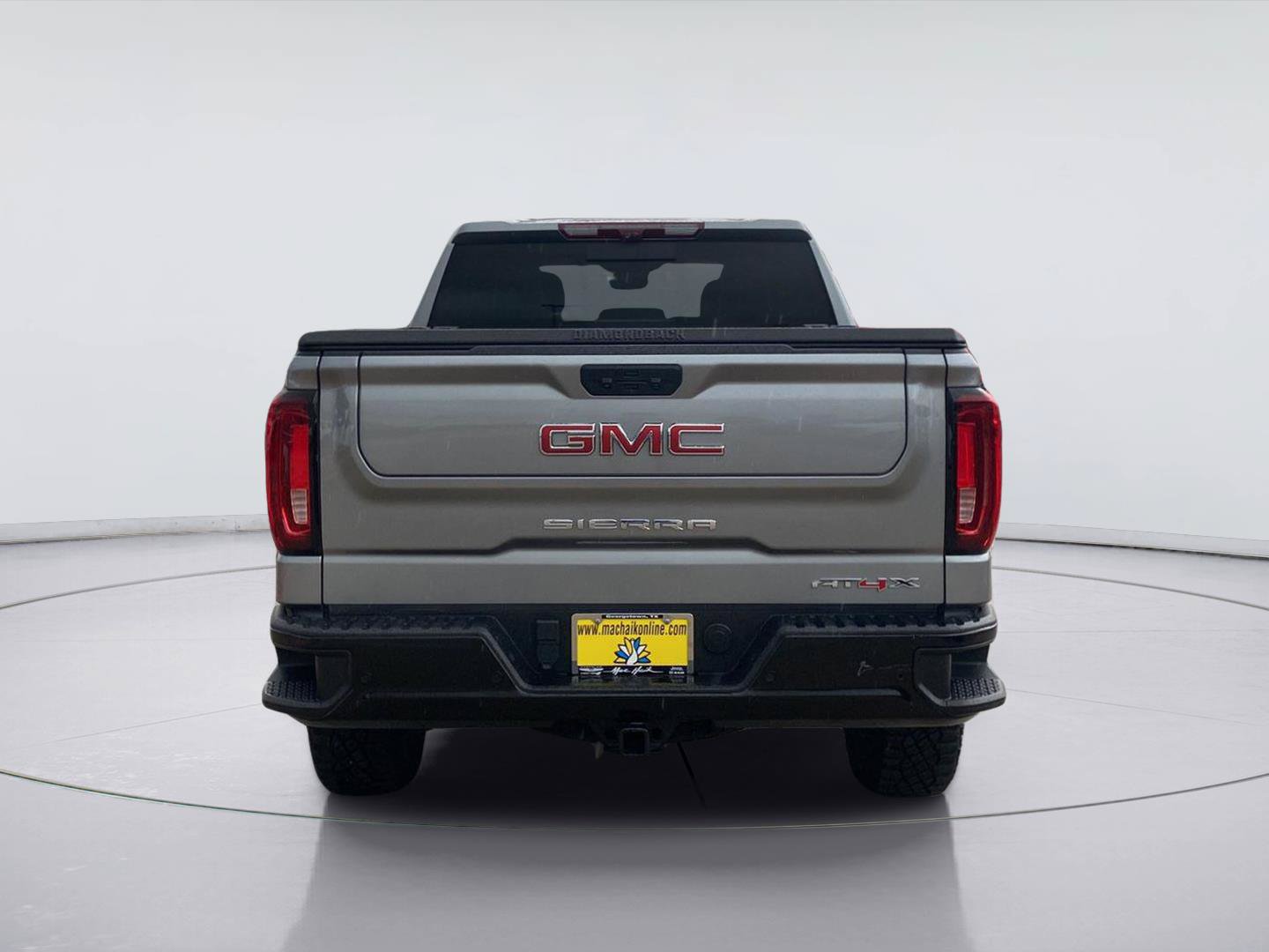 Used 2024 GMC Sierra 1500 AT4X AWD/4WD image 9